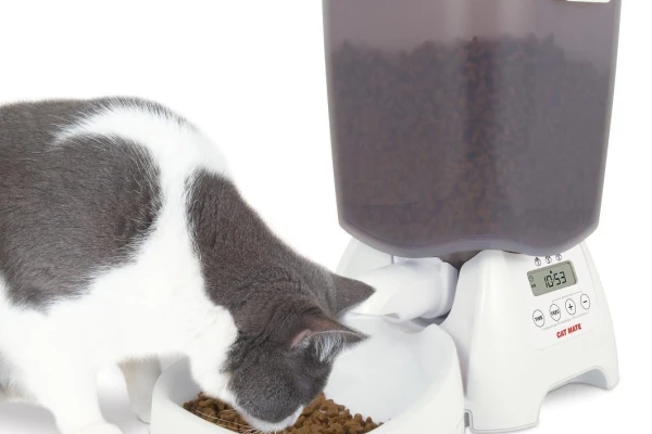 Cat Mate C3000 Pet Feeder (347) - Closer Pets